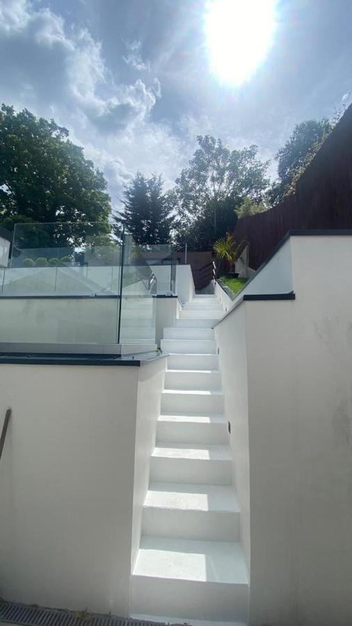 Luxurious Cabin With Desk & Mini Library Poole Exterior foto